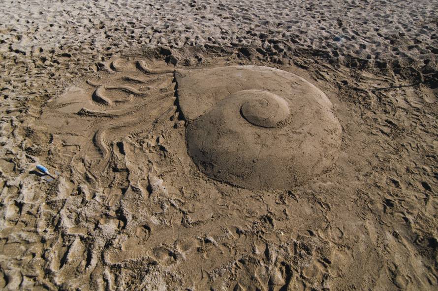 Prekrasne skulpture od pijeska uljepšale poznate plaže u Ninu