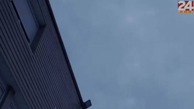 Gorući kaskader skočio s krova zgrade