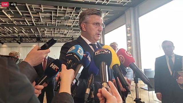 VIDEO Plenković u Petrčanima se obrušio na oporbu: 'Nisu pridonijeli ništa...plačljivi su'