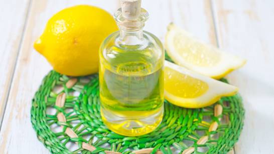 Čarobni napitak: Maslinovo ulje i limun čudo su za čišćenje tijela