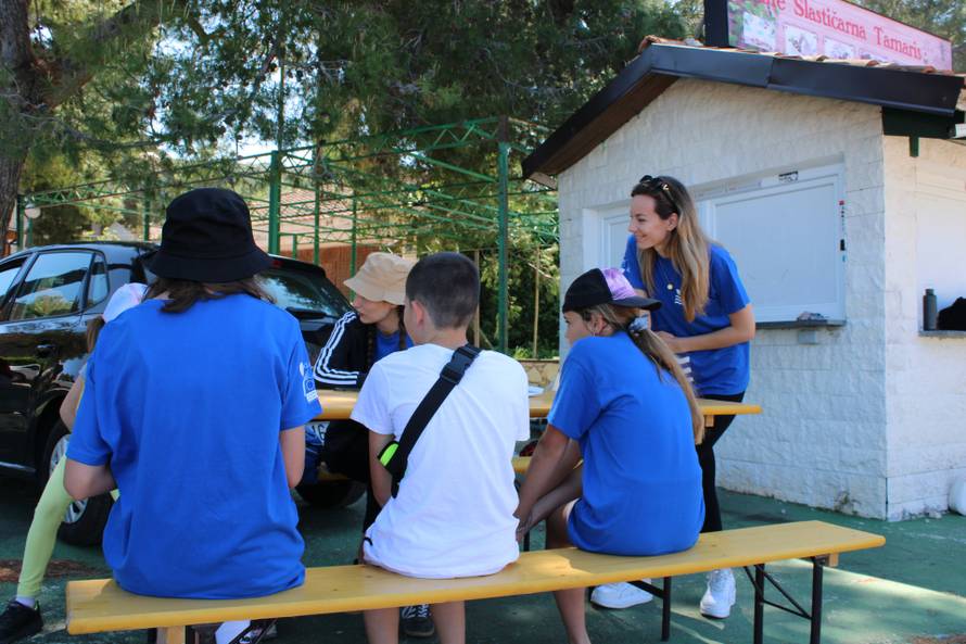 Ekoakcija na Šolti: Volonteri zasukali rukave pa očistili plažu i podmorje. 'Svi su tili dat ruke'