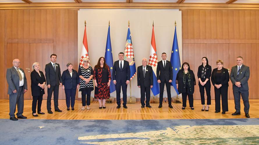 Milanović s predstavnicima Saveza udruga obitelji nestalih