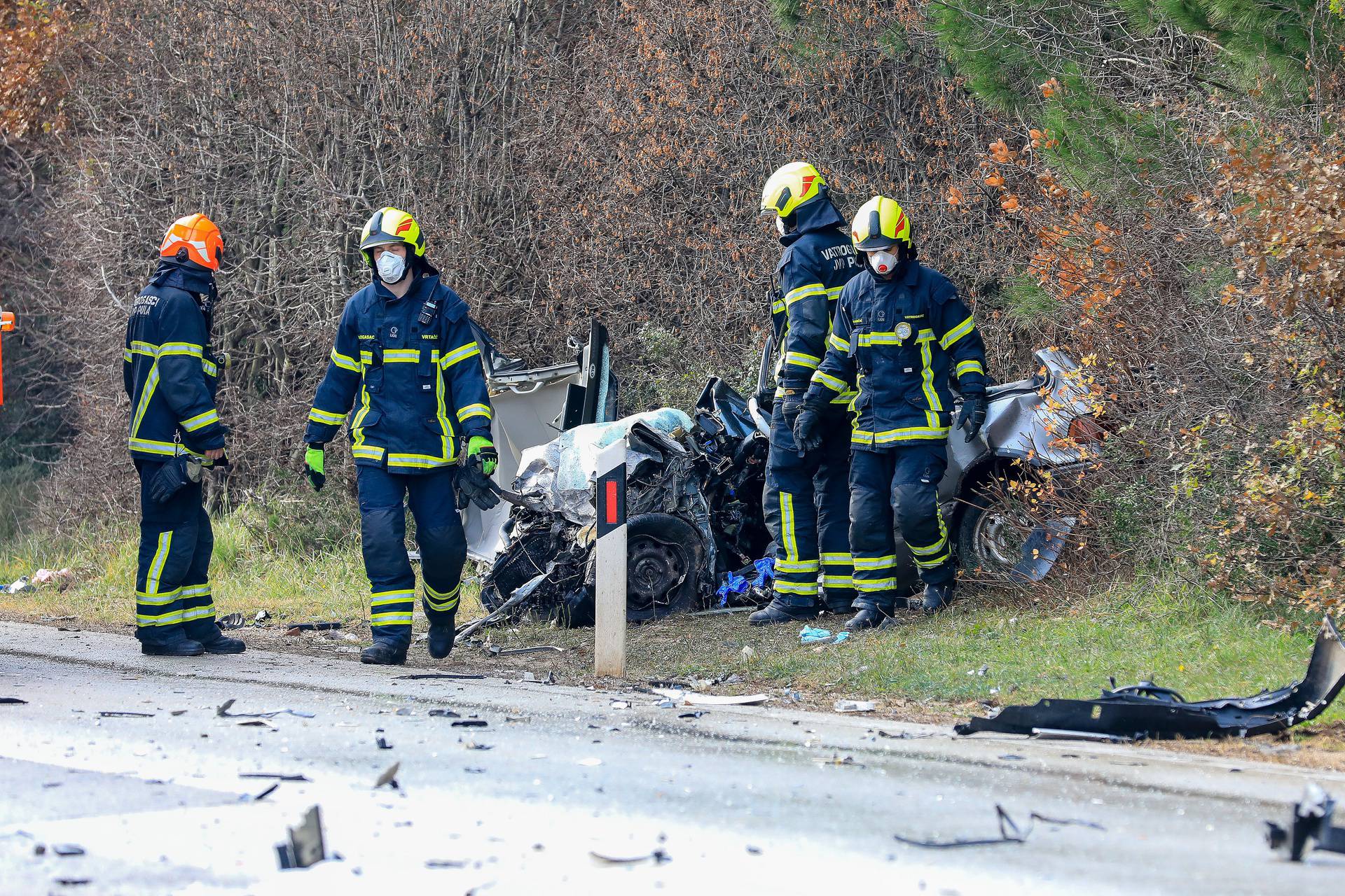 U sudaru kamiona i automobila nedaleko Pule jedna je osoba poginula