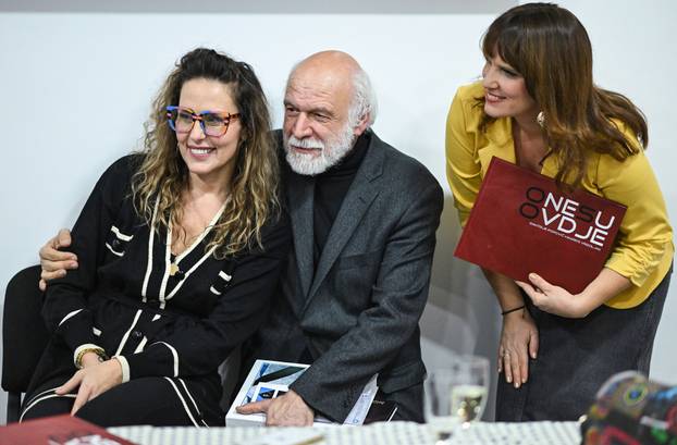 Zagreb: Otvorenje izložbe 'One su ovdje', Dimitrija Popovića i Marka Vrdoljaka.