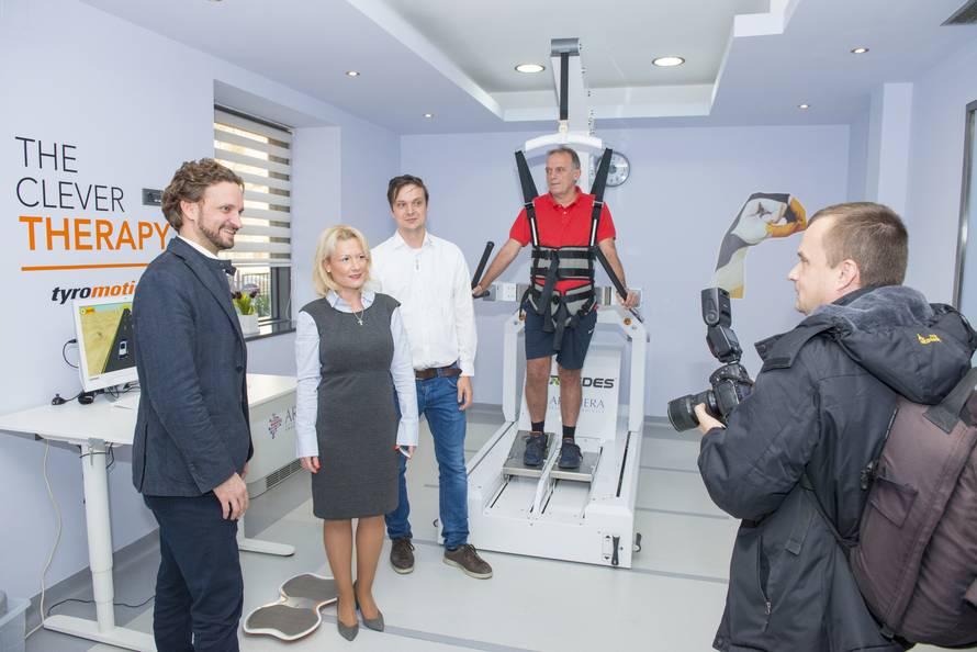 Premijerno predstavljena robotska neurorehabilitacija