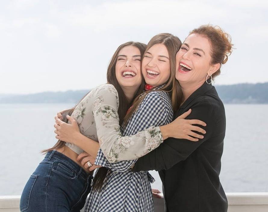 Fazilet molila Edže za pomoć, ona ni prstom nije pomaknula