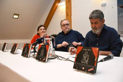 Bjelovar: Emotivni Bogdan Diklić na BOK festu u svom rodnom gradu na promociji svoje knjige pustio suzu