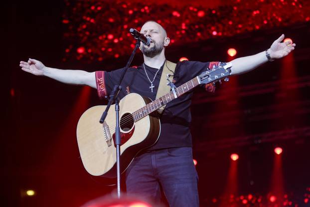 Zagreb: U Areni Zagreb održan koncert "Progledaj srcem"
