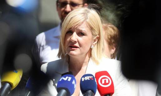 Riječki Slučaj Č: Gradonačelnica pokrenula istragu i blokirala ured zbog ukradene čokolade