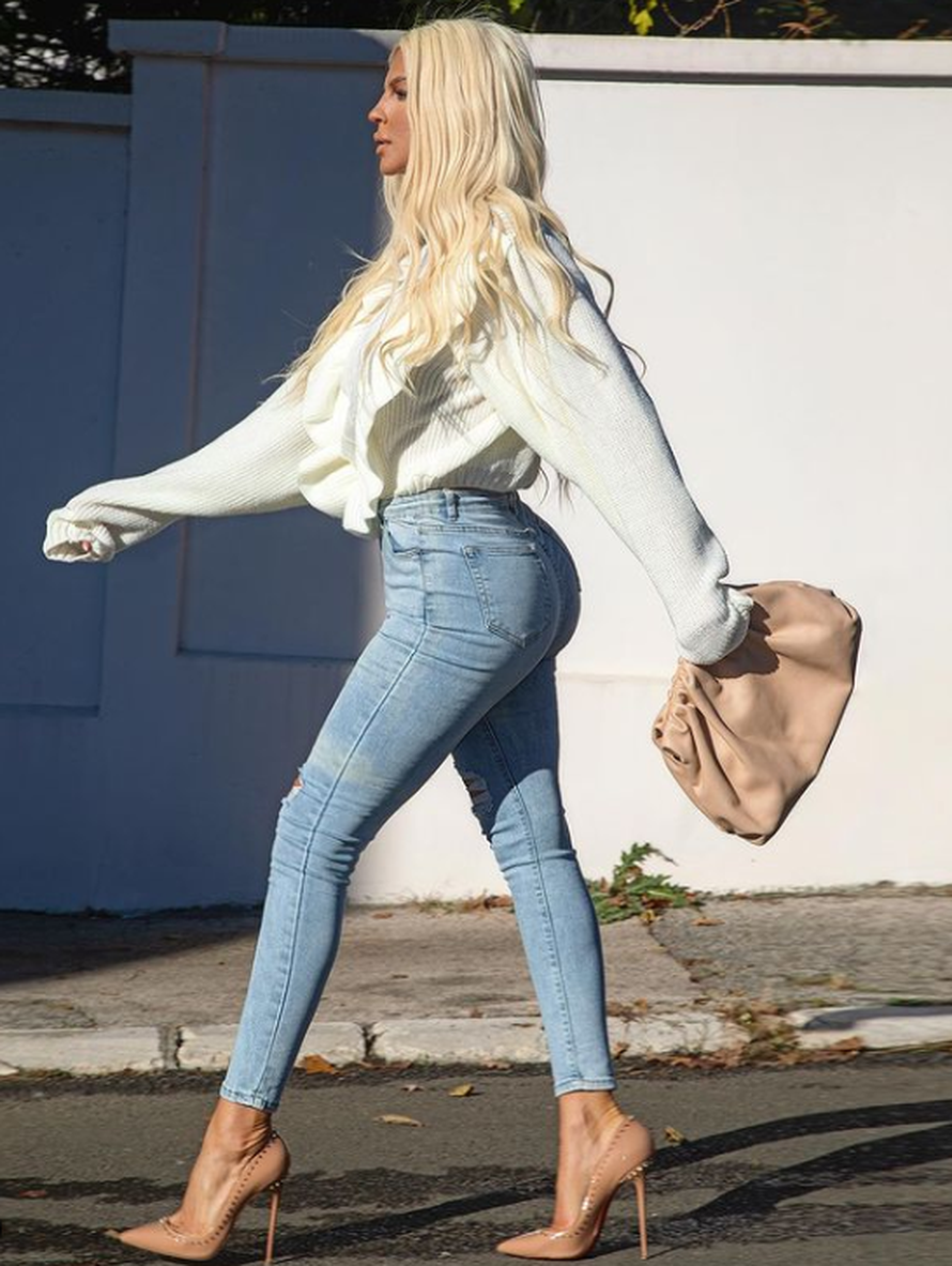 Karleuša opet pali Photoshop: 'Ovo nema veze sa stvarnošću'