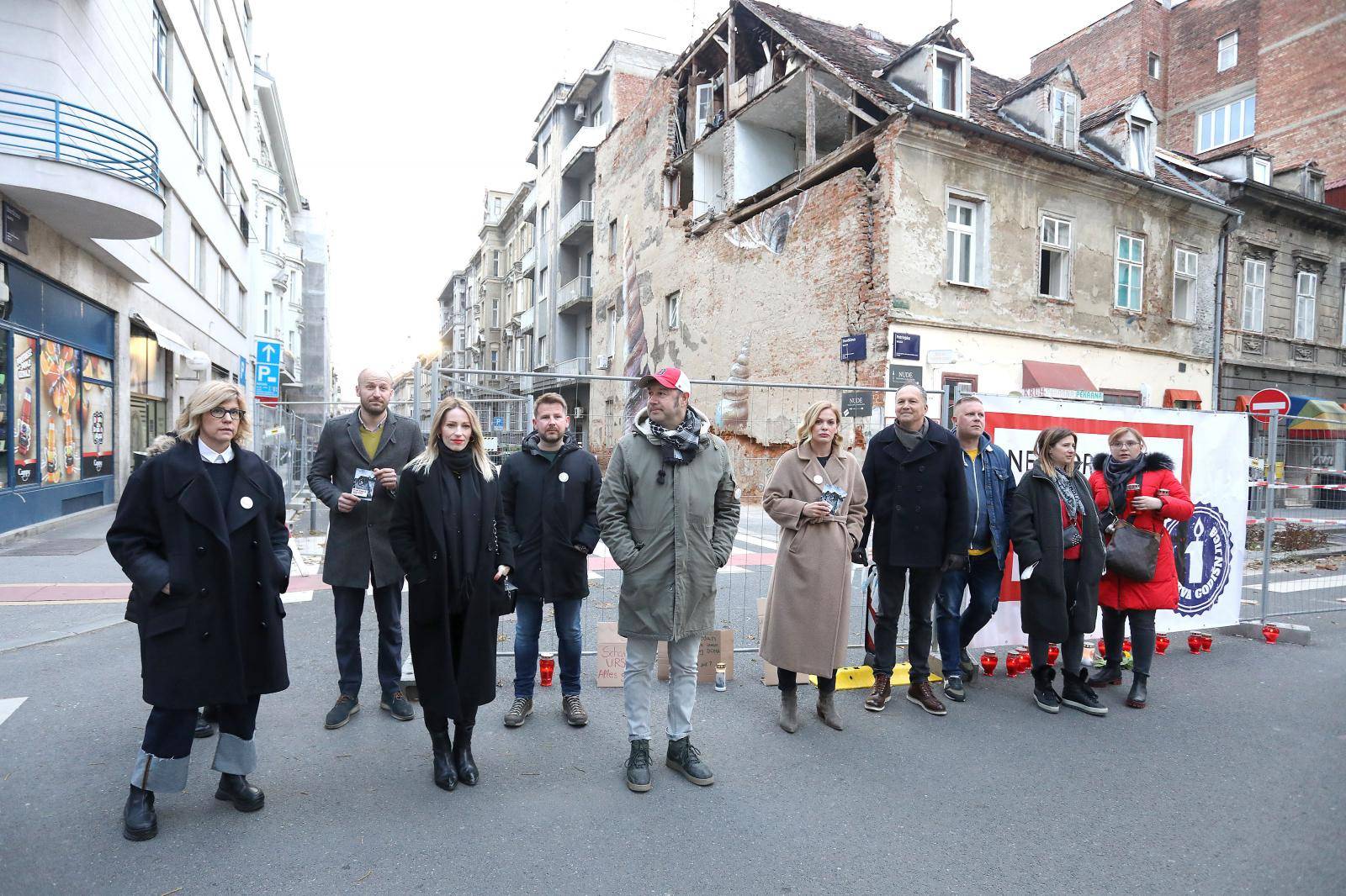 Godina dana od potresa: Tuga, strah i panika vladali su gradom