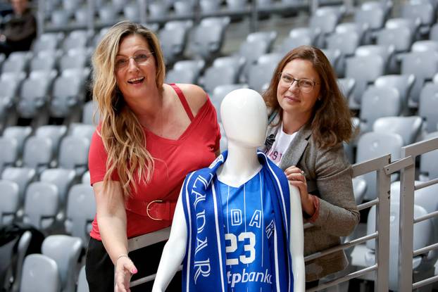 Lutka Mare, koja je nedavno privedena, bila je glavna zvijezda košarkaškog susreta Zadra i Furnira 