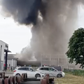 VIDEO Veliki po&zcaron;ar kod &Ccaron;akovca, zapalila se hala! &Zcaron;upan za 24sata: 'Trebalo bi sve bit ok'