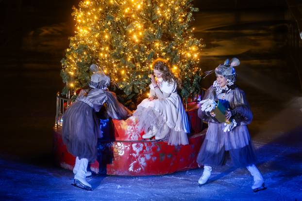 Svečano otvorenje Ledenog parka na Trgu kralja Tomislava uz predstavu Orašar