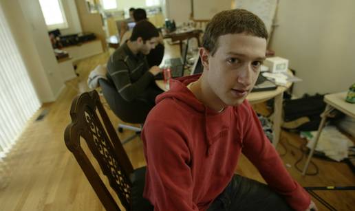Facebook slavi 21. rođendan, ovako je njegov osnivač Mark Zuckerberg izgledao tada