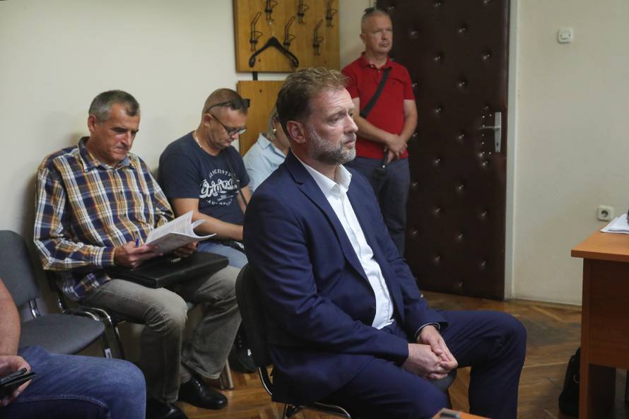 Na Općinskom sudu u Vinkovcima nastavljeno suđenje bivšem ministru Banožiću
