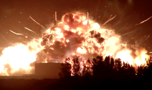 VIDEO Mo&zcaron;e li velika eksplozija Bezosove rakete biti udarac i za planove NASA-e oko Mjeseca?