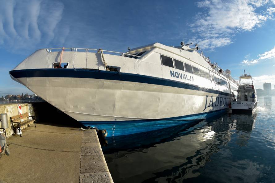 U Zadru se nasukao katamaran Novalja