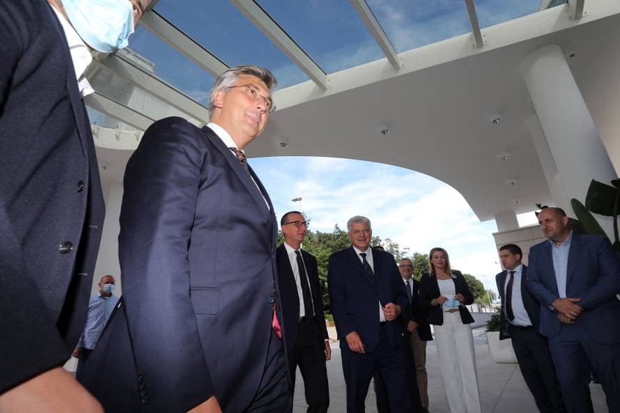 FOTO Otvorili Hilton Costabella resort u Rijeci.  Plenković: Grad je trebao ovakav hotel