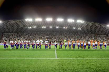 FOTO Hajduk nije zaboravio Vuškovića: Igrači mu izrazili podršku posebnim majicama