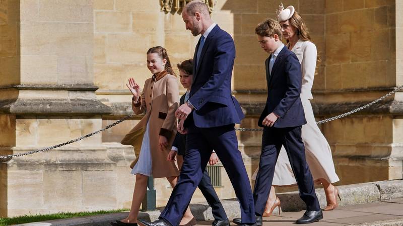 FOTO Ipak nisu svi zajedno: Evo kako Uskrs provodi kraljevska obitelj, neki članovi nedostaju...