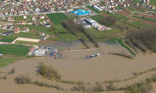 FOTO Izvanredno stanje u BiH na podru&ccaron;ju Gra&ccaron;anice: Rijeka Spre&ccaron;a izlila se iz korita