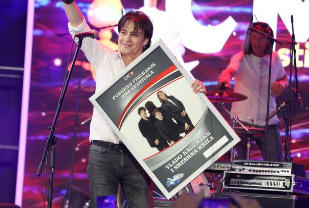 Vodice: Vlado Kalember i Srebrna krila prve ve?eri ovogodišnjeg CMC festivala