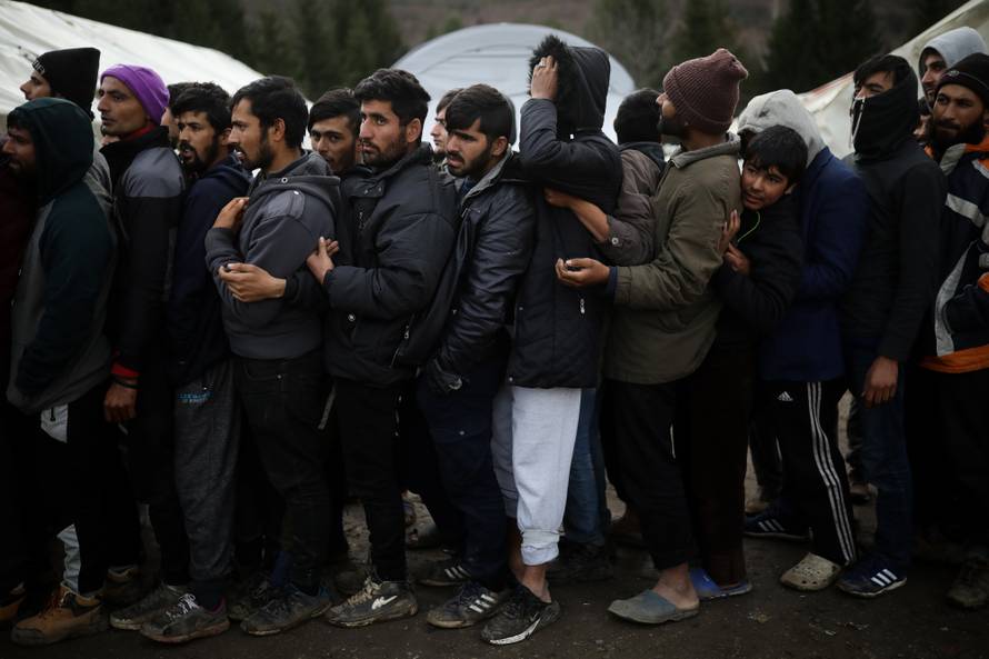 Noć u paklu Vučjaka: Mlate nas i pucaju, bojimo se crne policije