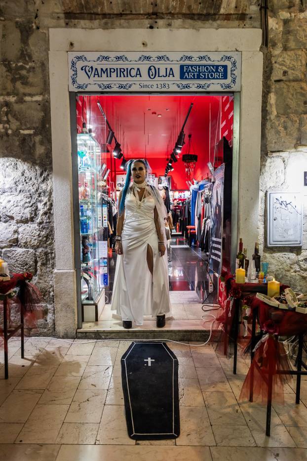 Split: Otvorenje “Vampirica Olja Museuma”