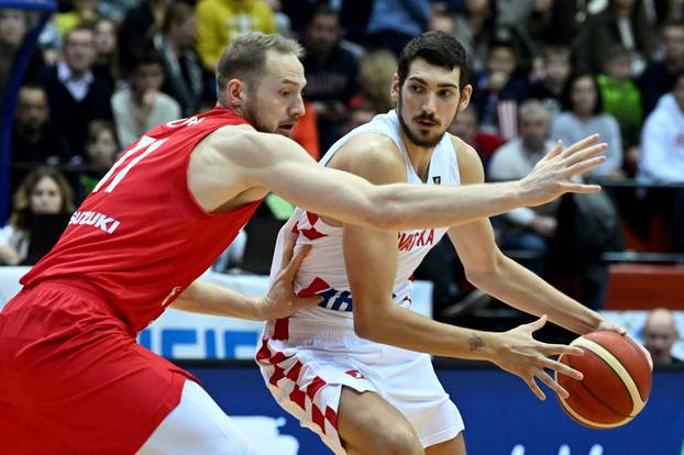 Zagreb: Hrvatska košarkaška reprezentacija poražena je 79:87 od Poljske u sklopu kvalifikacija za EuroBasket 2025.