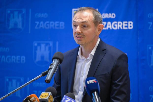 Zagreb: Obilazak obnovljene Prve ekonomske gimnazije