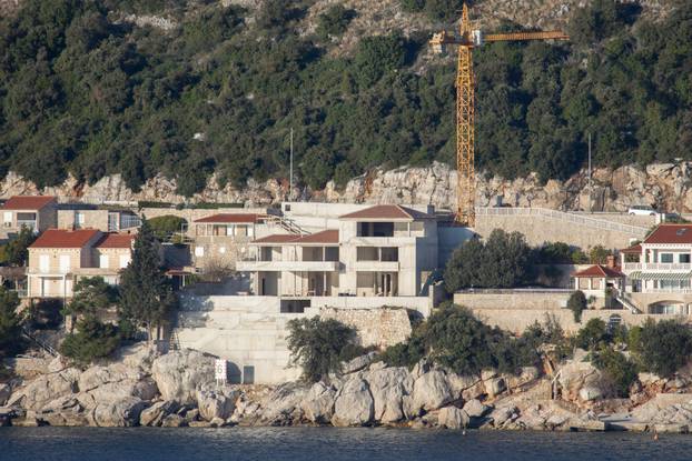 Dubrovnik: Bivši nogometaš Darijo Srna gradi svoju vikendicu u Lozici
