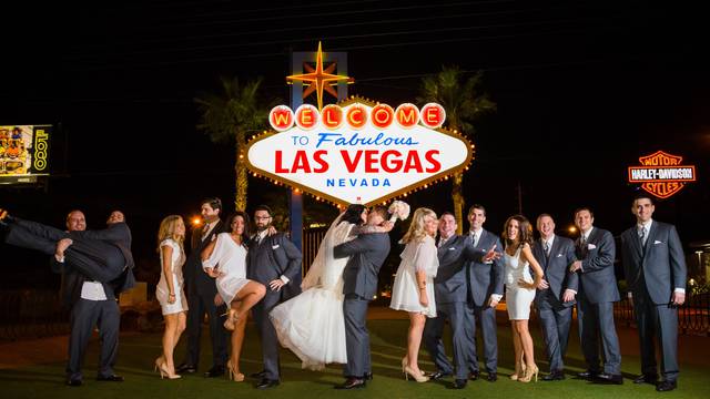 Privremeni ured na aerodromu u Las Vegasu za parove koji se žele vjenčati baš na Silvestrovo