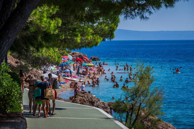 Kamen Brela i plaža Punta Rata  