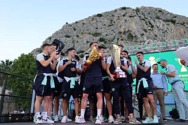 Omiš: Doček HMNK Olmisum