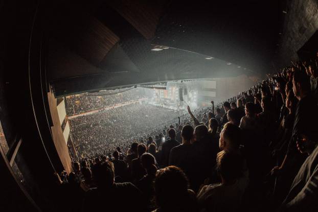 FOTO Pogledajte atmosferu s prvog koncerta Thompsona na prepunim splitskim Gripama