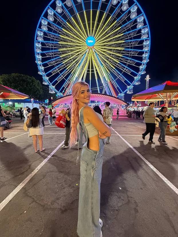 FOTO Od slavnih roditelja do vruće zvijezde Instagrama - ova influencerica ne zna za granice