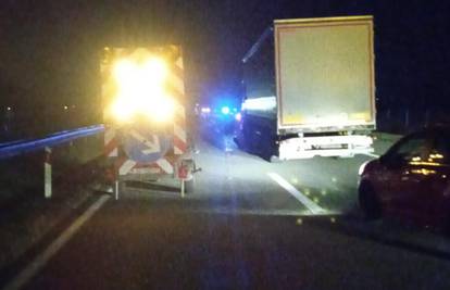 Policija objavila detalje nesreće na A3: Kamion pretjecao vozila pa udario u policijske motocikle
