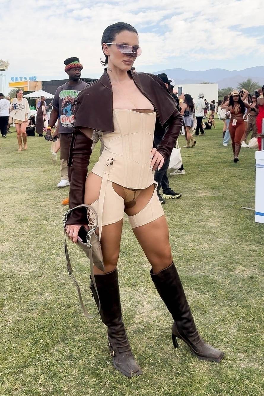 *EXCLUSIVE* Julia Fox Takes Coachella Day 2 by Storm, Flaunting Curves in Bianca Censori-Inspired Look!