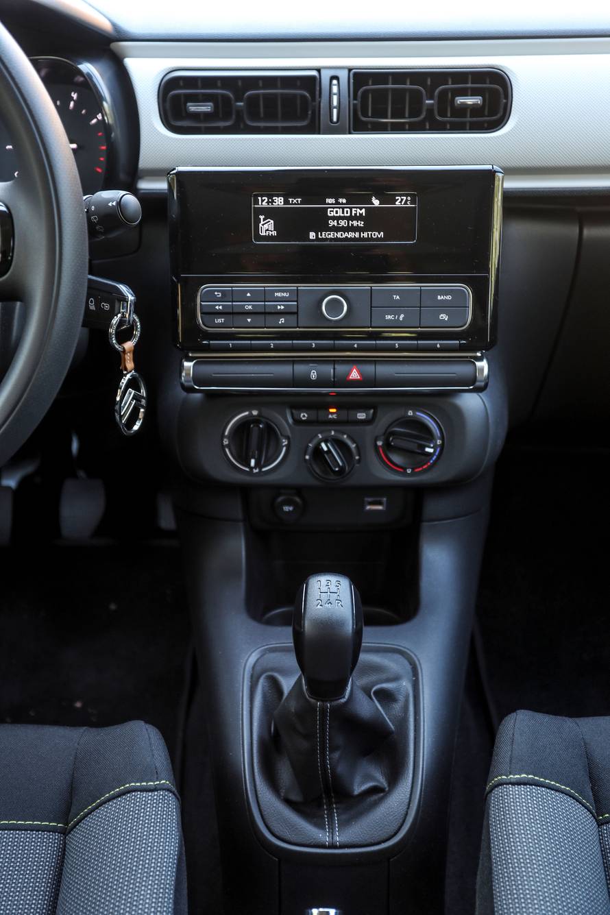 Najjeftiniji Citroën C3 može i bez šminke, sve potrebno je tu