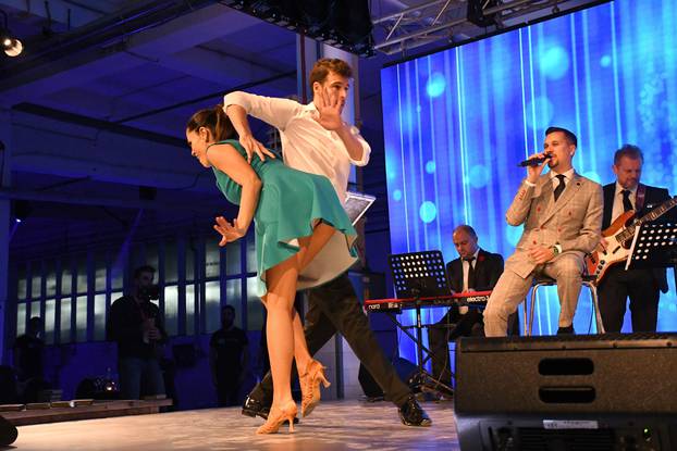Koprivnica: Viktorija Đonlić Rađa i Marko Mrkić zaplesali na Podravkinoj svečanosti