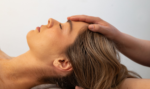 Otkrijte kako vas nje&zcaron;an dodir mo&zcaron;e osloboditi stresa i napetosti