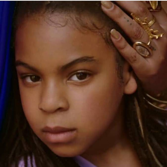 Beyonceina kći Blue Ivy (10) na aukciji je ponudila 600 tisuća kuna za dijamantne naušnice