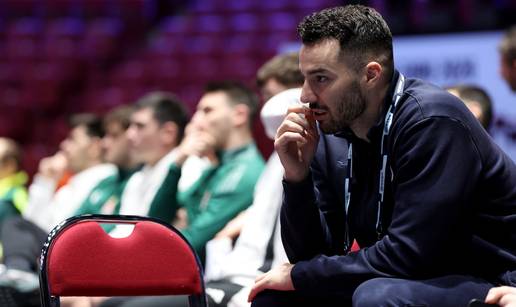 Evo &scaron;to rade Srna i njegova sestra tijekom utakmice odluke