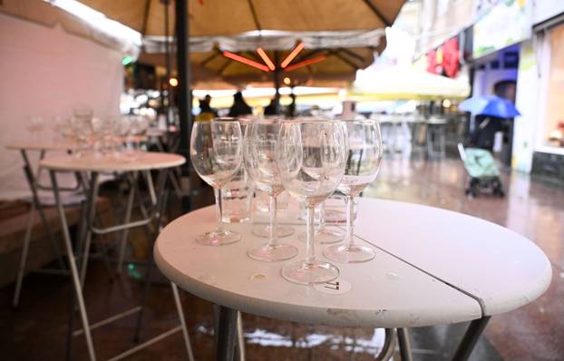 Zagreb: Pripreme ugostitelja u centru grada povodom Badnjaka