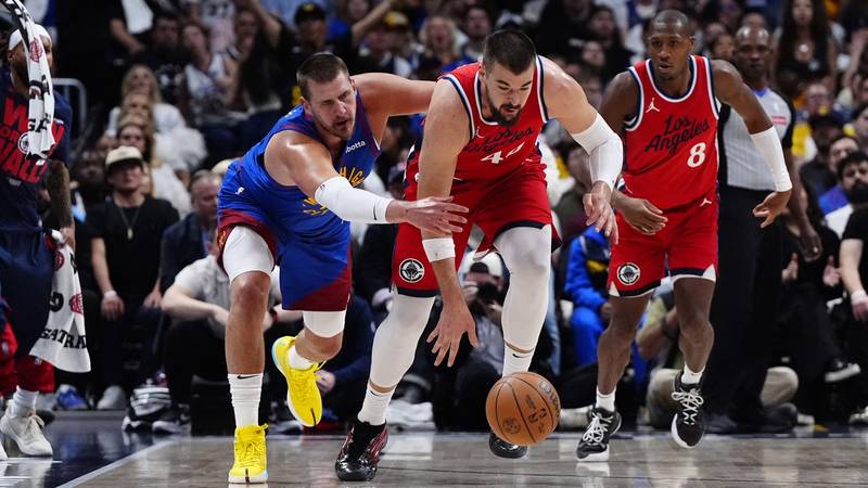 Nuggetsi preokretom izbacili iz doigravanja Zupca i Clipperse 15 2025 05 04t005348z 445818540 mt1usatoday26085375 rtrmadp 3 nba playoffs los angeles clippers at denver nuggets