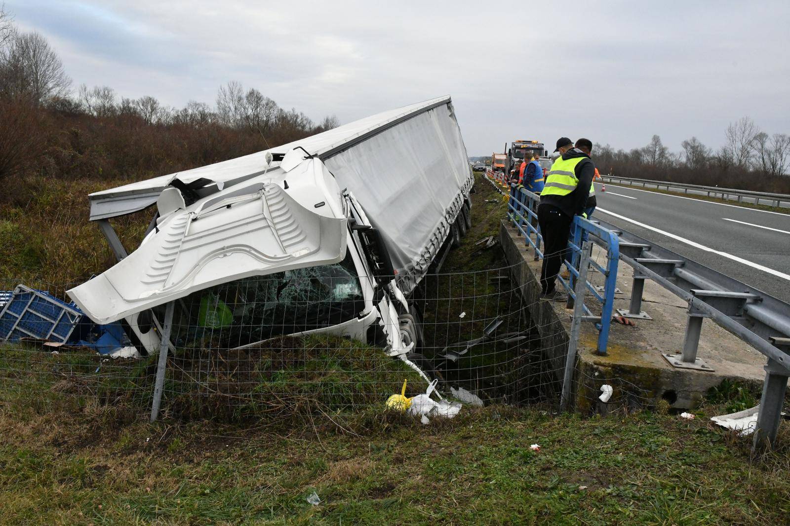 Prometna nesreća na autocesti A3 u blizini Lužana.