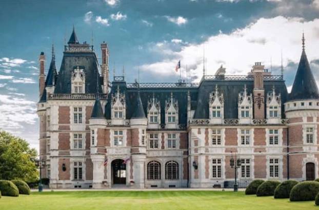 FOTO Dvorci diljem svijeta na prodaju! Neki imaju 200 soba, tamnice, jezera, šume i potoke