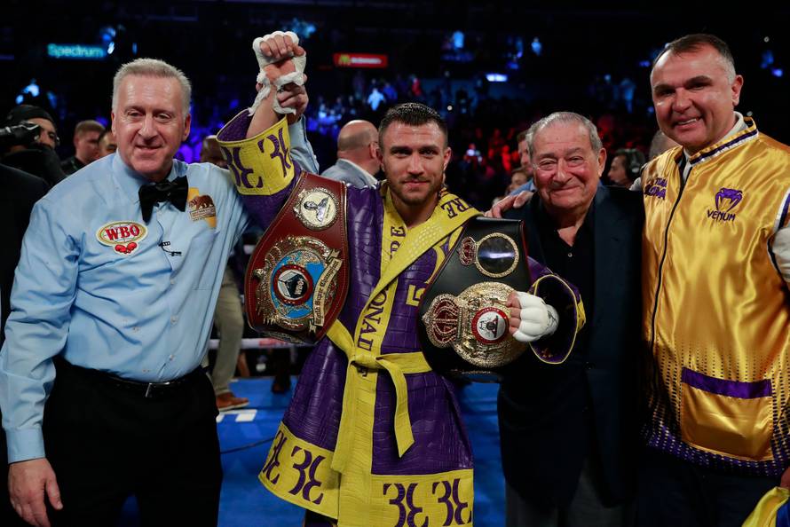 Tko je ugasio svjetlo? Brutalan nokaut čudesnog Lomačenka...