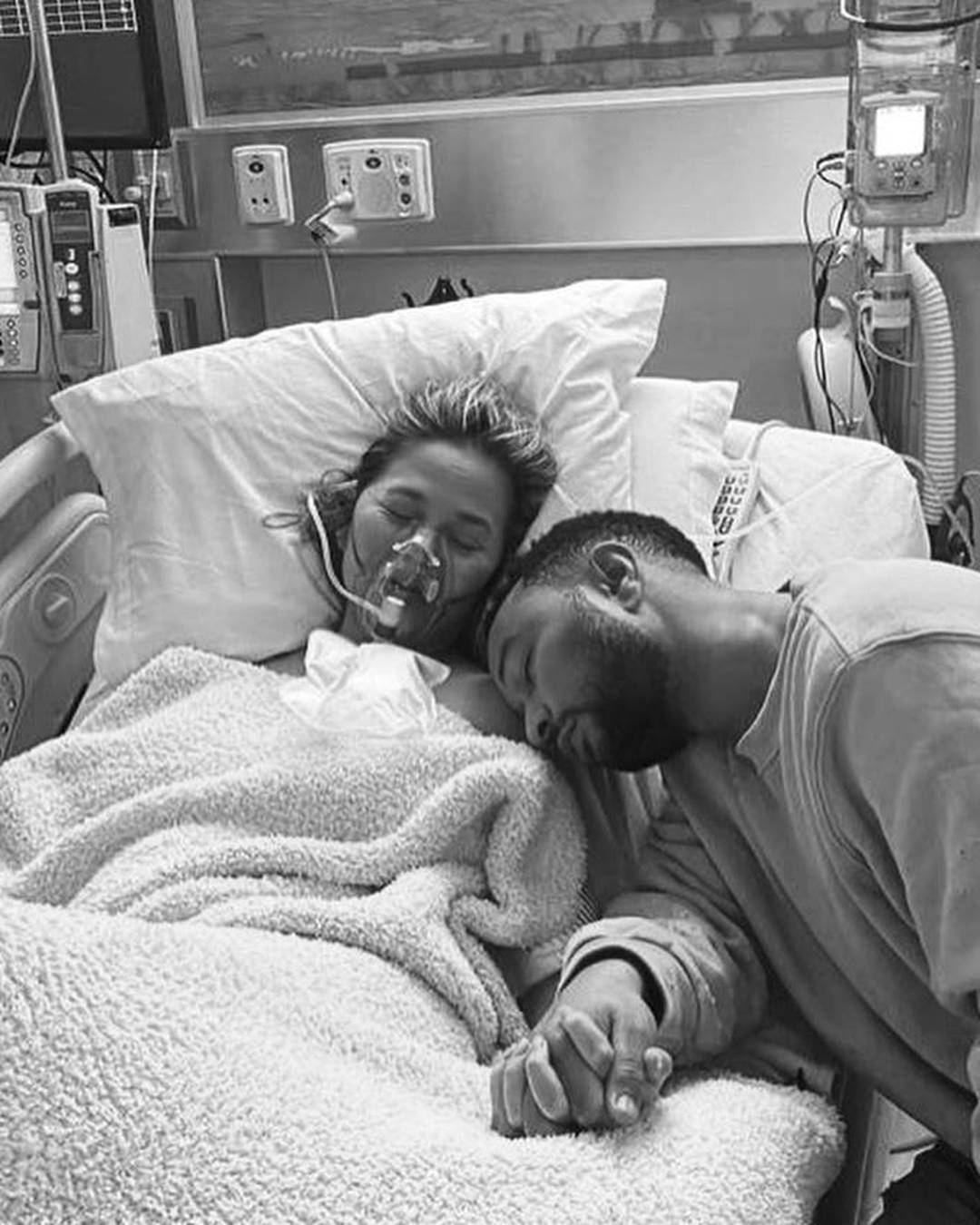 Chrissy Teigen nakon gubitka bebe ide na umjetnu oplodnju